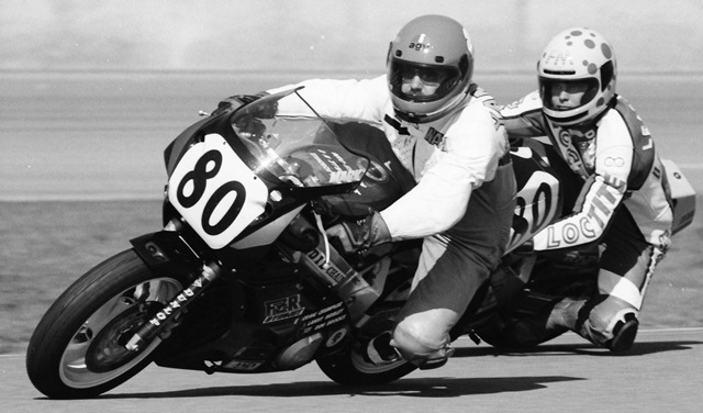 Floridian Mark Pastir leads Dave Leach during the 1990 Daytona 600 Supersport race. (Larry Lawrence photo)