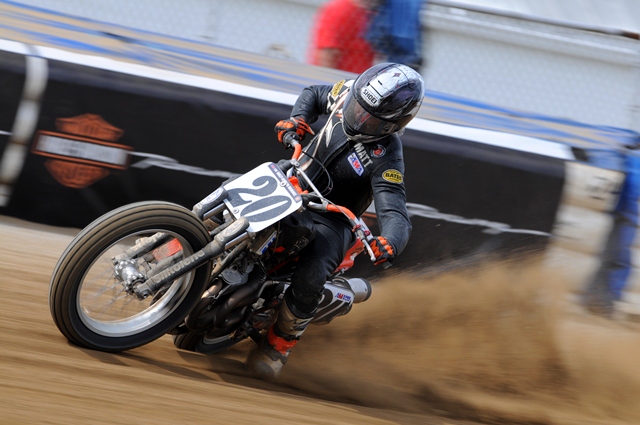 Matt Weidman plowing through the cushion of crushed limestone at the famous Lima Half-Mile. (Larry Lawrence photo)