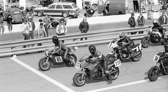 Roebling WERA F1 - 2-85 Riders on the first couple of rows launch their bikes at the start of a WERA Formula One race at Roebling Road in February of 1984. (Larry Lawrence photo)