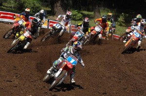 Elsinore4 The WMX Championship will come to a dramatic conclusion on Saturday with Fiolek (1), Patterson (2), and Gieger (3) all gunning for the title. (Courtesy Carl Stone)