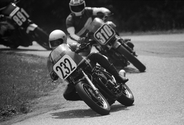 Henry, Doug - Grattan 7-85 Doug Henry (No. 232) races his Yamaha FJ600 in a WERA C Production race at Grattan Raceway in July of 1985. He’s leading novice riders Gary Krahn (No. 310), on a Kawasaki GPz550 and Mark Schwieterman (No. 891). (Larry Lawrence photo)
