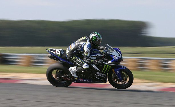 Josh-Hayes-AMA-Pro-NJMP-Provisional-Pole Josh Hayes claimed the provisional pole for this weekend's AMA Pro National Guard SuperBike doubleheader with a best time of 1:21.176, almost three tenths better than his Friday effort at NJMP a year ago. (Brian J. Nelson photo)