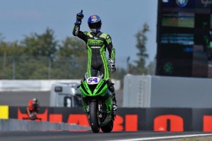 Nurburgring_Sofuoglu_finish-sm Kenan Sofuoglu (Kawasaki Lorenzini) won his fourth race of the season today, securing victory by 0.541 seconds over second place rider Jules Cluzel (PTR Honda) in the 19-lap FIM Supersport World Championship race at the Nürburgring.