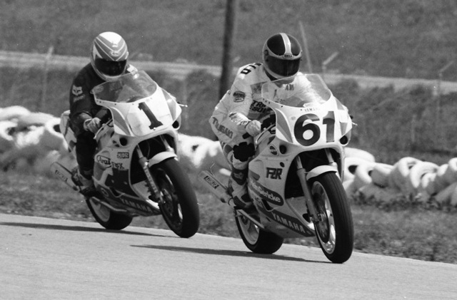 McDonald, Sam - Gateway 4-89 Caz Racing II’s Sam McDonald leads Kurt Hall of the Human Race Team during the WERA/EBC Brakes National Endurance Series race at Gateway International Raceway in April of 1989. (Larry Lawrence photo)