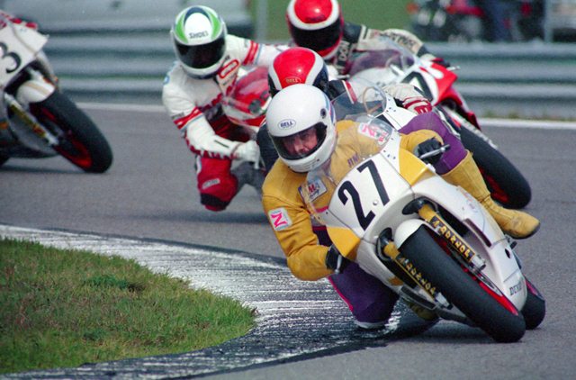 Bonner, Jim - 1990 Daytona-sm Jim Bonner leads a group of riders in the 1990 Daytona AMA 250 Grand Prix race. (Larry Lawrence photo)