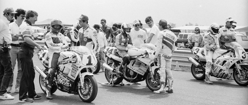 Putnam WERA Endurance grid 5-92 Teams prepare for the start of a Vanson/PM WERA National Endurance Six-Hour at Putnam Park Road Course in Mt. Meridian, Indiana, on May of 1992. (Larry Lawrence photo)