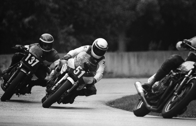 Joey Osowski races the Cycle Tech Suzuki GSXR750 through traffic during a WERA National Endurance race at Blackhawk Farms in August of 1985. Cycle Tech boasted one of the most impressive lineups in the history of WERA National Endurance racing. (Larry Lawrence photo)