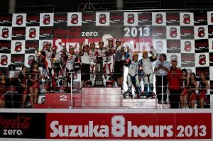 Musashi RT Harc-Pro topped the podium of the 2013 Suzuka 8 Hours after a perfectly managed race. The Honda ridden by Takumi Takahashi, Leon Haslam and Michael Van Der Mark finished with a lead of 1’52 over the Yoshimura Suzuki (Takuya Tsuda, Nobuatsu Aoki and Josh Brookes) and the impressive Suzuki of Team Kagayama (Yukio Kagayama, Kevin Schwantz and Noriyuki Haga) that took the chequered flag just one lap behind the winner. (Photo Good-Shoot)