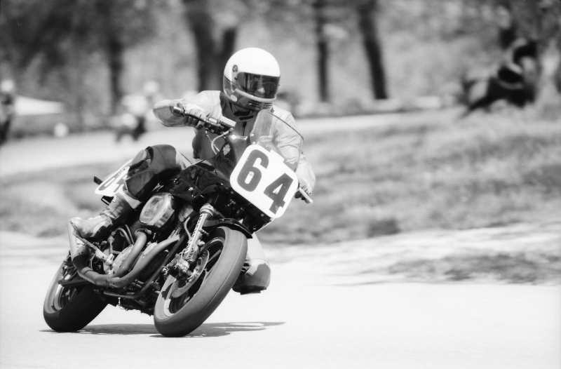 Robert Bub on the Harley-Davidson hybrid road racer built by his brother Alex. In a WERA Sprint race at Blackhawk Farms in May of 1987. (Larry Lawrence photo)