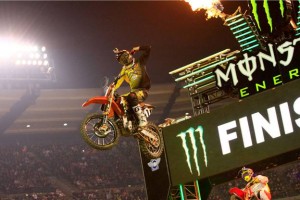 Anderson Wins 250SX Class with Last-Lap Pass (Photo Chris Weedon)