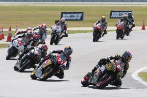 Dane Westby leads the pack early in the Daytona 200. (Photo by Brian J. Nelson)