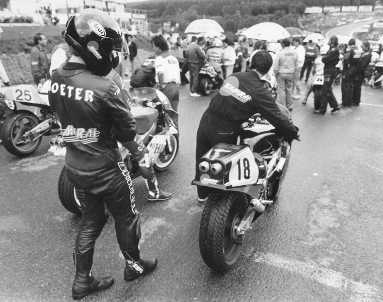 Mike Baldwin, playing movie villain Team Samurai’s Klaus Kroeter, lines up for the start of the 1988 Belgian Grand Prix riding the Team Katayama Honda. This race was one of the events that season being filmed for the movie Race for Glory. (Henny Ray Abrams photo)