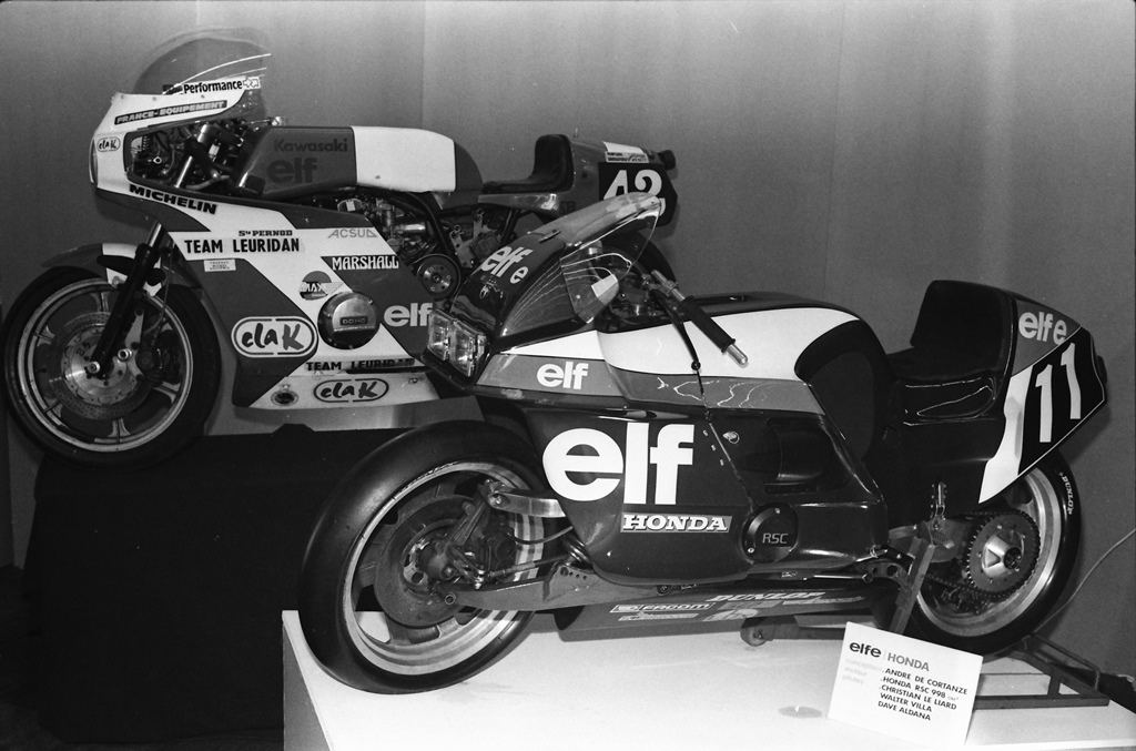 The Elf Honda endurance bike was completely encased in an aerodynamic shell from top to bottom, front to rear. Hardly anything was exposed. Underneath it featured the unique front steering hub, a single-sided rear swingarm, and the engine was an integral part of the chassis - all groundbreaking for its time. The Elf was low and long. Perhaps the sleekest racing motorcycle ever built.